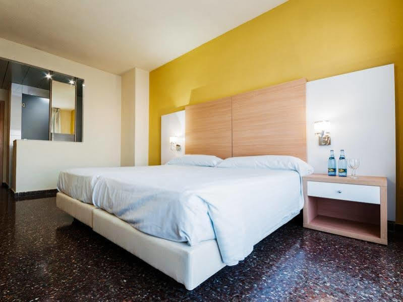 Hotel Fontana Plaza ตอร์เรเวียคา ภายนอก รูปภาพ